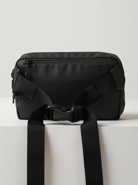 Buy Wildcraft Unisex Travel Fanny Bag (Black) Online () At Best Price