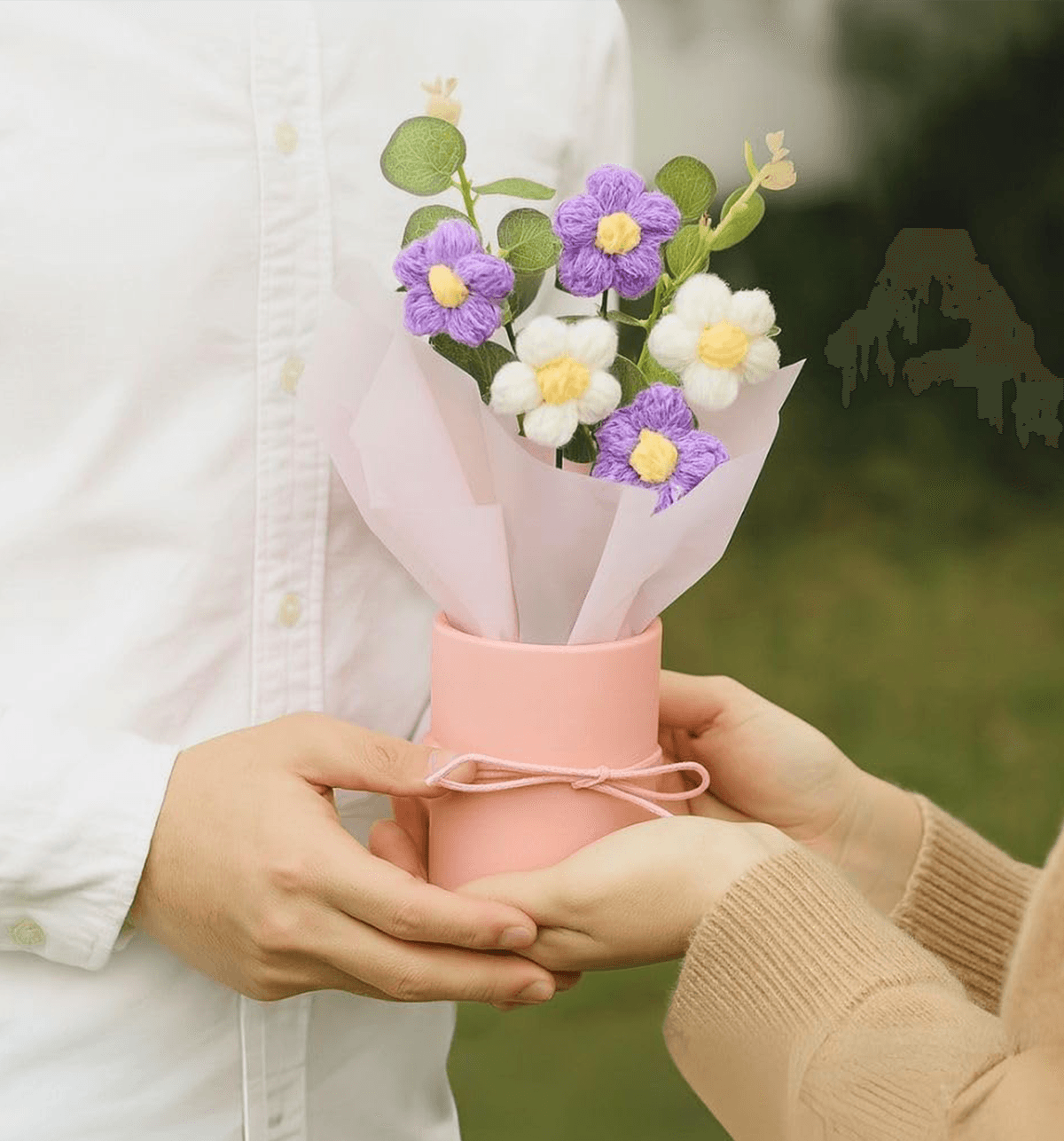売約済み　帯留め〈Bouquet・オフWhite・盛り〉 楽天市場】T.O.D/ KI.RI.E＋ 帯留【花見酒福】 | 帯留め おびどめ